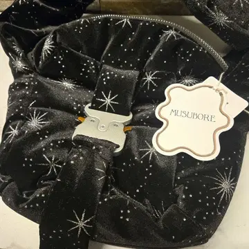 새상품 musubore puffy buckle bag 버클백 블랙
