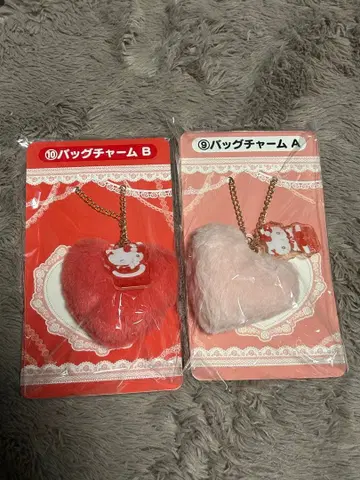 헬로키티 백참 A/B 세트