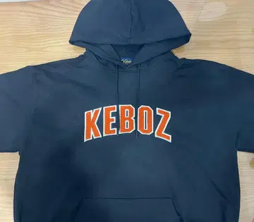 KEBOZ ARCH LOGO SWEAT HOODIE