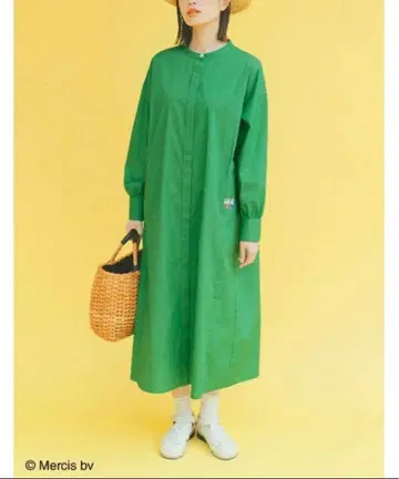 살짝 보이는 미피의 멋스러운 브루나 그린 원피스 빅 사이즈 3XL