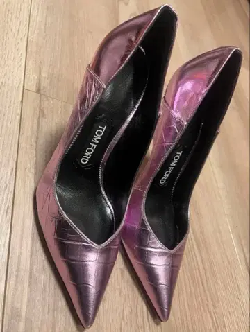 톰 포드 핑크 하이힐 미사용