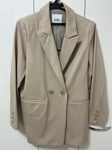 GYDA 베이지 테일러드 자켓