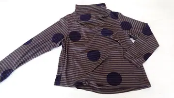 지우 센소유니코 그린 계열 스트라이프 도트 패턴 티셔츠 긴팔