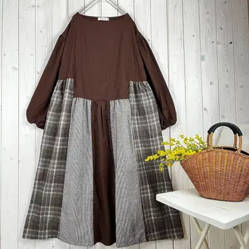 새상품 dgy 디 이소재 플레어 원피스 브라운 M