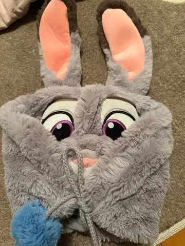 토끼 귀 달린 플리스 모자