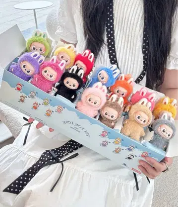 미개봉 새상품 POPMART LABUBU 정품입니다 2세트