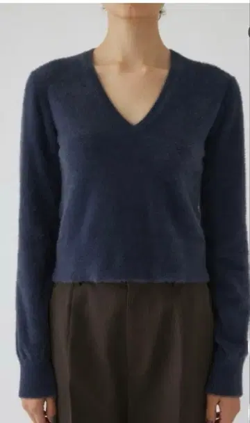 RIM.ARK 샤기 V넥 니트탑