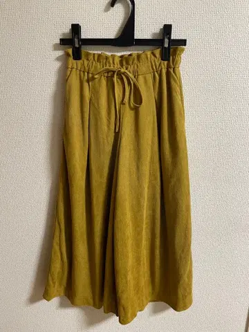 새상품급 머스타드 가우초 팬츠 허리밴딩