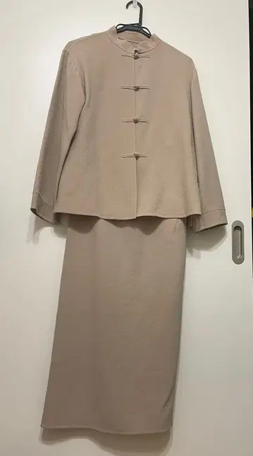 레킵 요시에 이나바 베이지 수트