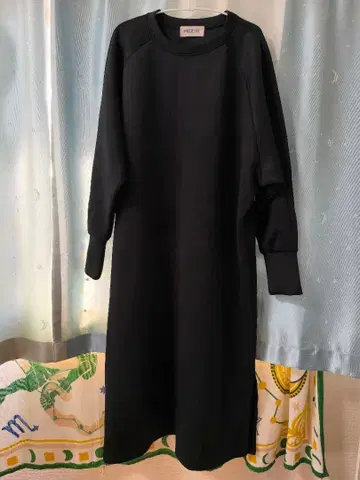 MEDE19F 롱 원피스 긴팔 블랙