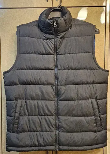 [미사용 새상품 택 포함] GAP 다운 베스트 남성용 M 사이즈 블랙