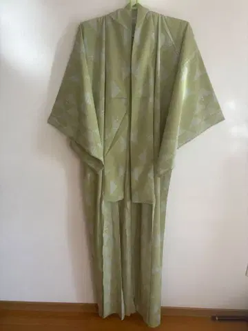 대중 연극 옅은 녹색 삼각형 무늬 명주? 모시? 여자 기모노