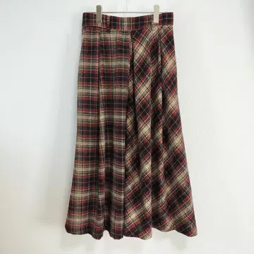 as know as de base 체크 롱 스커트 베이지 x 레드