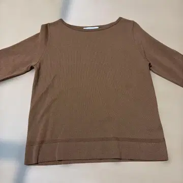 MANO UNIVERSE 브라운 긴팔 니트