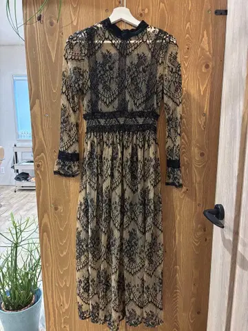 엘레강트 레이스 드레스 베이지/블랙