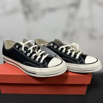 CONVERSE Chuck Taylor 27.5
