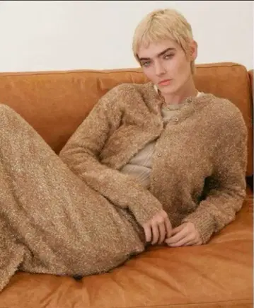 [컨디션 최상] Mila Owen 라메 니트 스커트