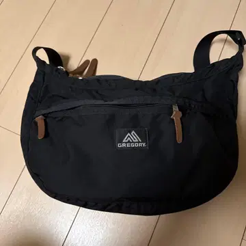GREGORY 블랙 숄더백