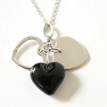 LALIQUE 라리크 하트 참 목걸이