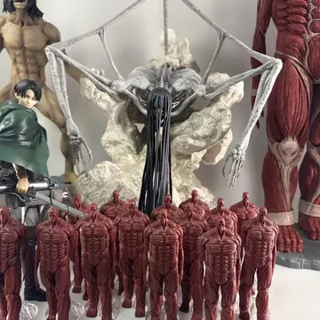 종말의 거인 피규어 세트