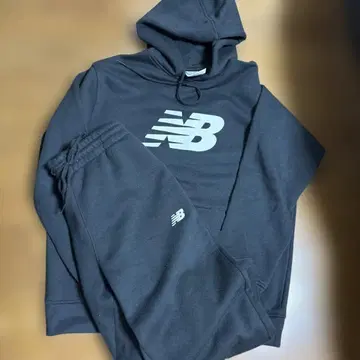 New Balance 저리 상하의 세트