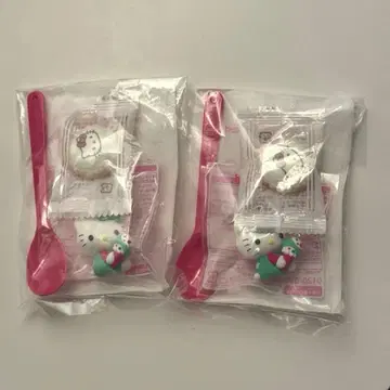 헬로키티 눈사람 키링 2개 세트