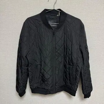 [ 새상품급 ] Calvin Klein 퀼팅 자켓 블랙