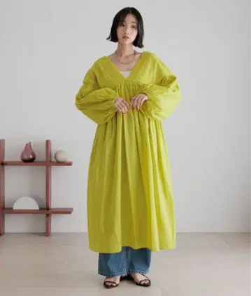 라임 그린 V넥 롱 원피스