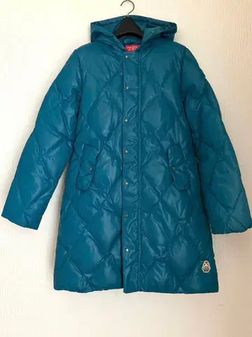 [드럭 스토어즈] 새상품급 퍼 달린 퀼팅 다운 코트 사이즈 4