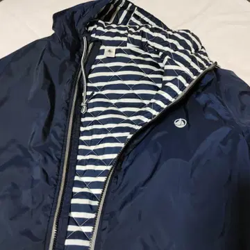 쁘띠바토 후드 부착 충전솜 퀼팅 후드티