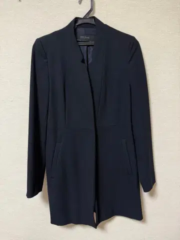 Zara 네이비 노카라 자켓