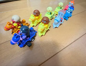 호빵맨 가챠가챠 탈것 모양 완구 말 회전목마 9체 세트