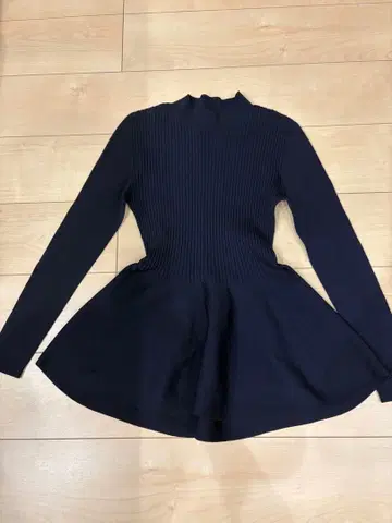 [ plst ] 홀가먼트 니트 페플럼 스웨터 네이비 M