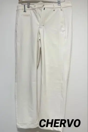쉘보 화이트 슬림핏 팬츠 미사용 새상품
