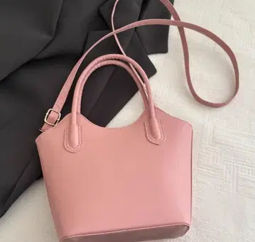 핑크 숄더백 합성 피혁