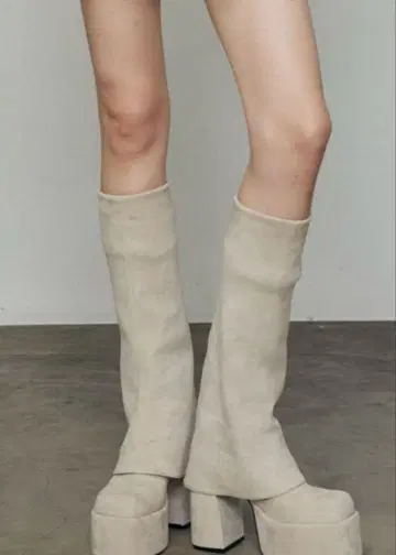 EMODA 플레어 커버 핏 부츠