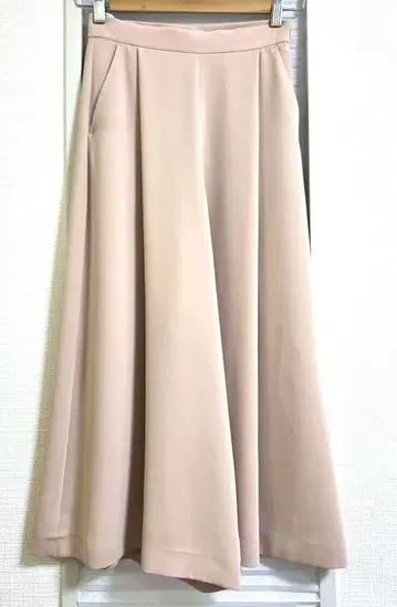 ANAYI 턱 플레어 팬츠