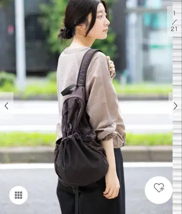 현행 모델 EASY DAYPACK 에카 어반 리서치 도어스 백팩