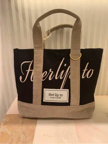 미사용 새상품 herlipto mini tote 루미네 토트백 블랙