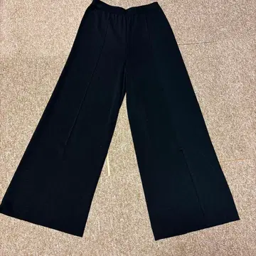 세련된 장소에! 심플 RADIATE 슬릿 블랙 팬츠 9호