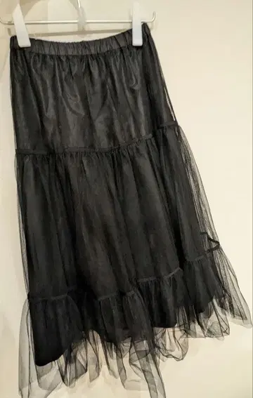 이에나 스커트 튤