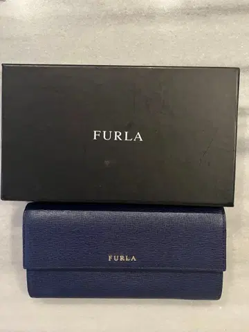 FURLA 네이비 장지갑