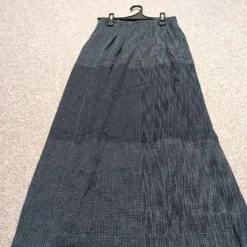 다크 블루 롱 스커트