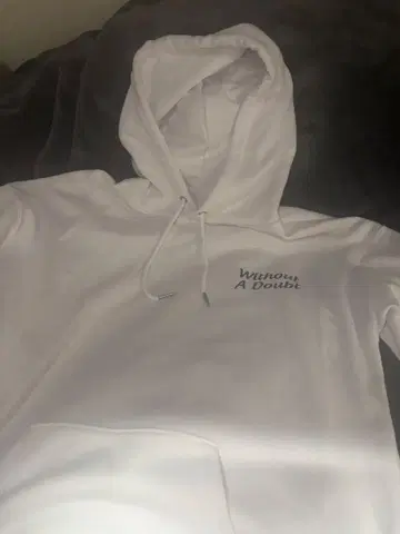 화이트 후드티 Without A Doubt