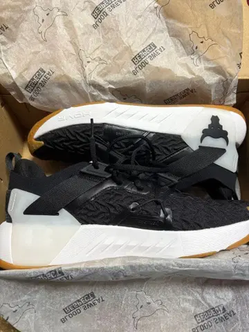 레어 새상품 언더아머 PROJECT Rock 6 28.5cm