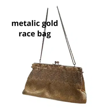 골드 레이스 장식의 체인 백