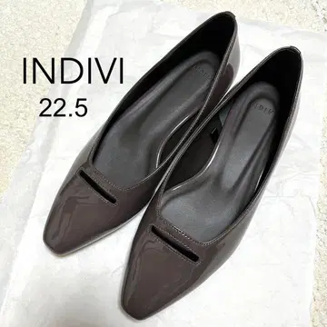 INDIVI [새상품급] 에나멜 플랫 펌프스 22.5 토프