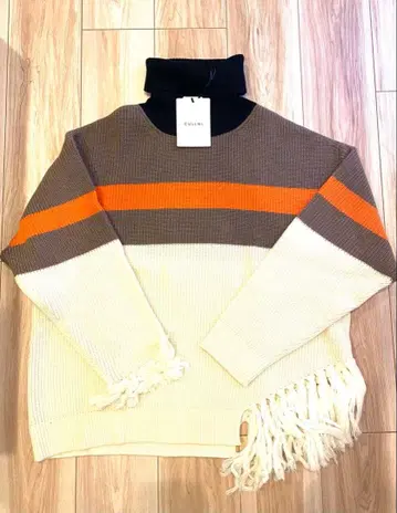 CULLNI 프린지 장식 터틀넥 스웨터