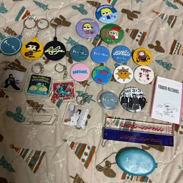 네구세. 굿즈 묶음 판매 캔 배지 키링