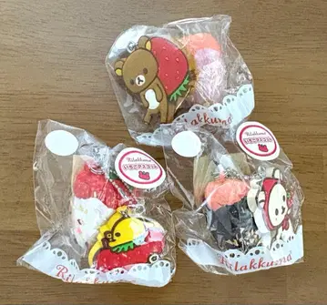 리락쿠마 스퀴즈 딸기 마스코트 스트랩 스위츠 레어 헤이세이